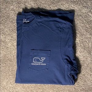 Vineyard vines t shirt